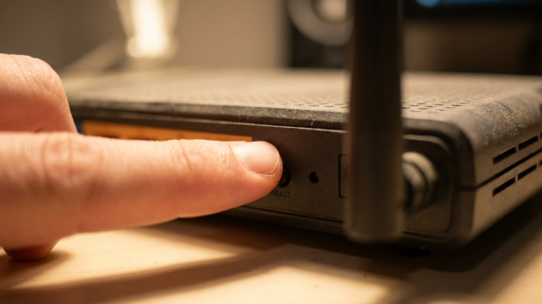 how to reset router to factory settings - How to Reset Your Router to Factory Settings the Right Way